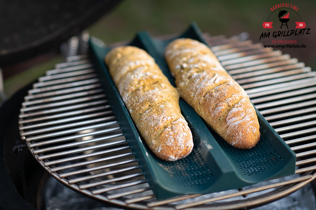 Kurkuma-Vollkorn-Baguette - Am Grillplatz - BBQ &amp; Grillrezepte