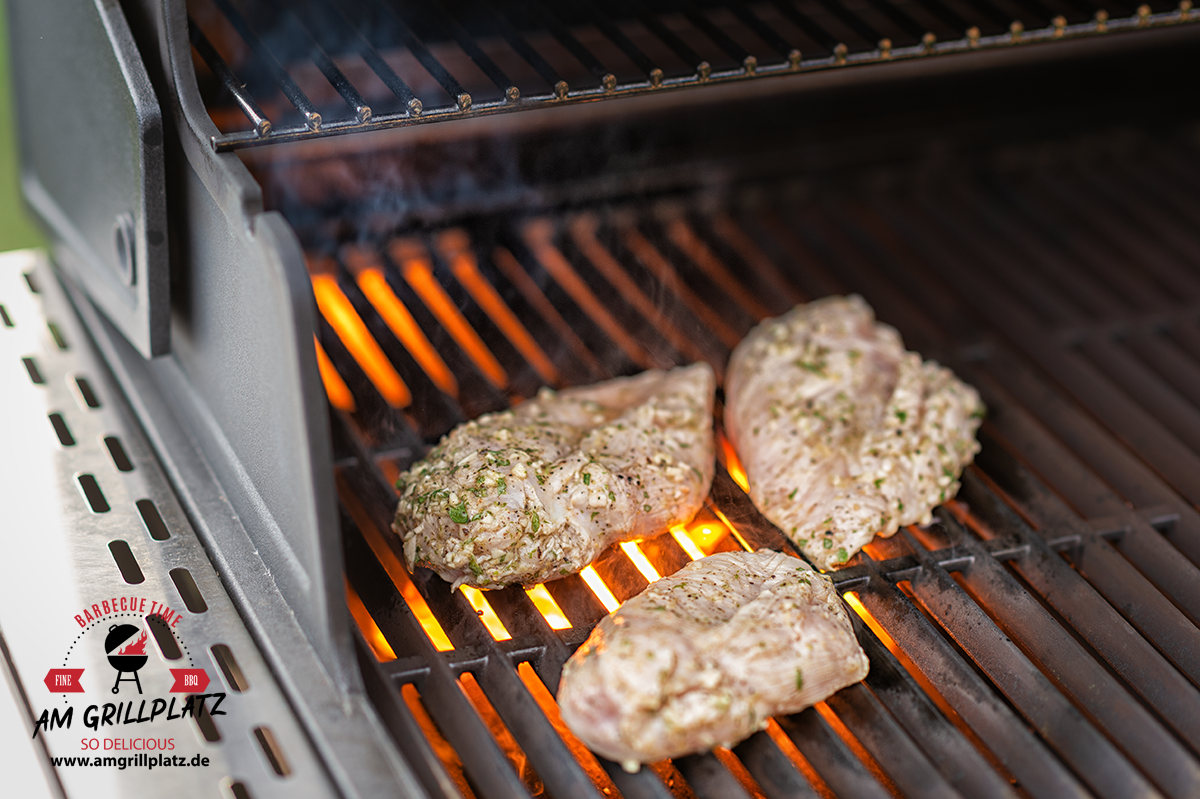 Hähnchenbrust mit Zitronen-Oregano-Marinade - Am Grillplatz - BBQ ...