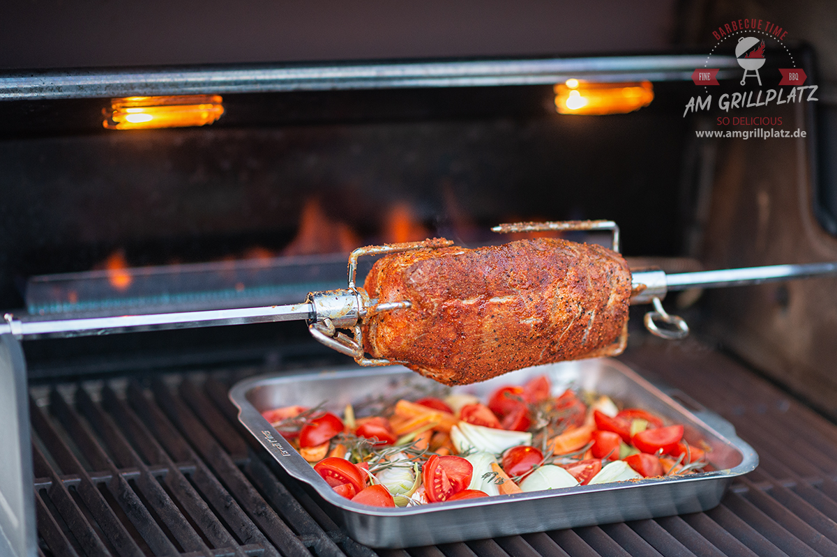 Schweinebraten von der Rotisserie - Sonntags mal grillen