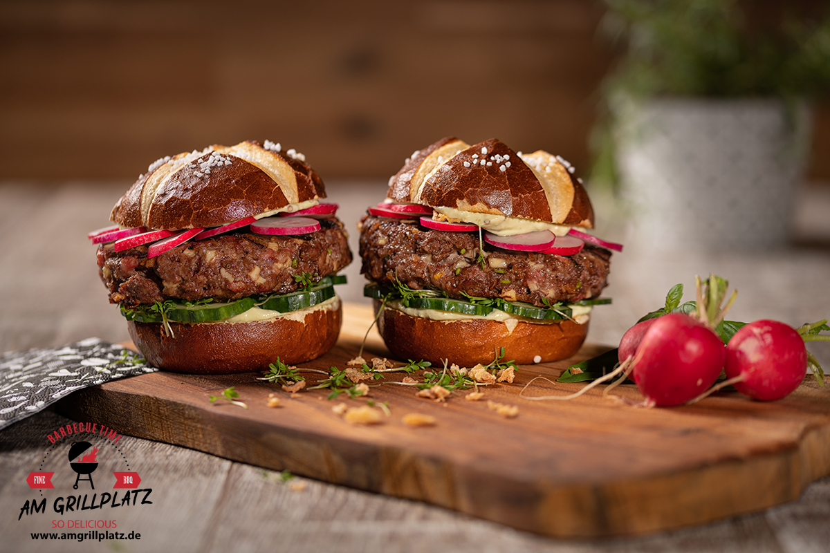 Avocado-Senf-Creme Burger - Am Grillplatz - BBQ &amp; Grillrezepte